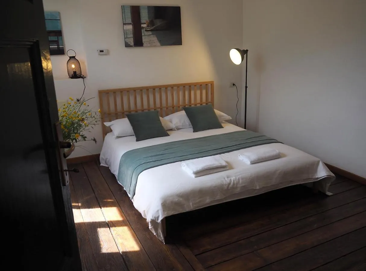 Open Cascina Villa Colico Farm stay