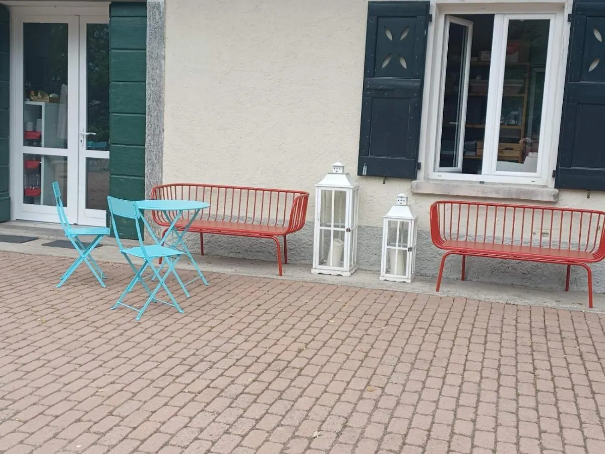 Open Cascina Villa Colico Farm stay