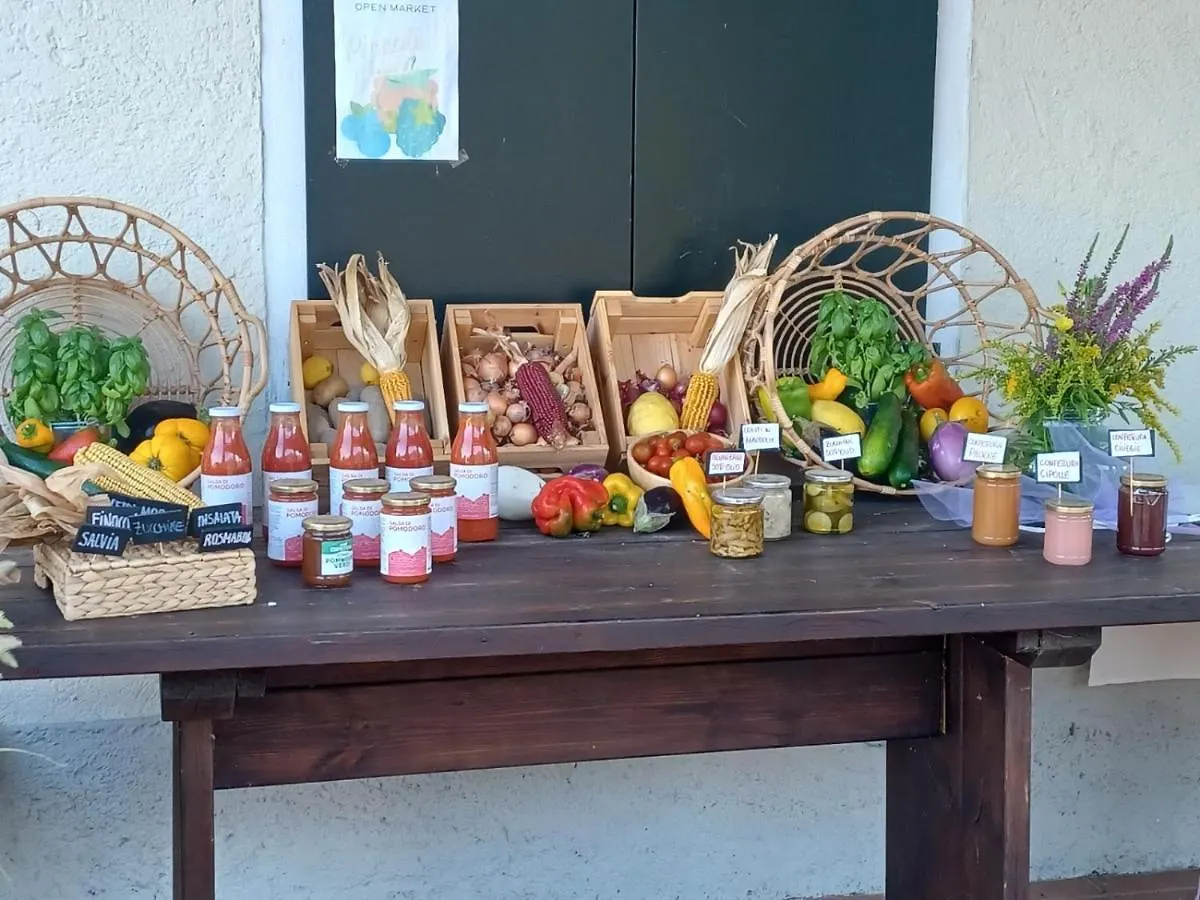 Villa Open Cascina Colico 0*,